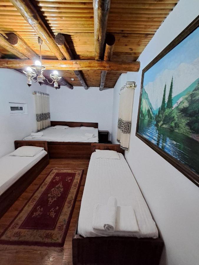 בוקורו Umar Hotel In The Old City מראה חיצוני תמונה